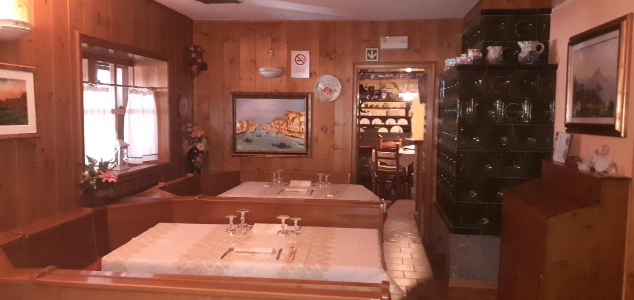 Albergo Nuoitas Forni di Sopra Buitenkant foto