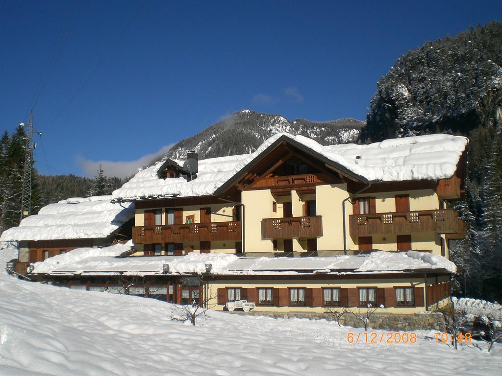 Albergo Nuoitas Forni di Sopra Buitenkant foto