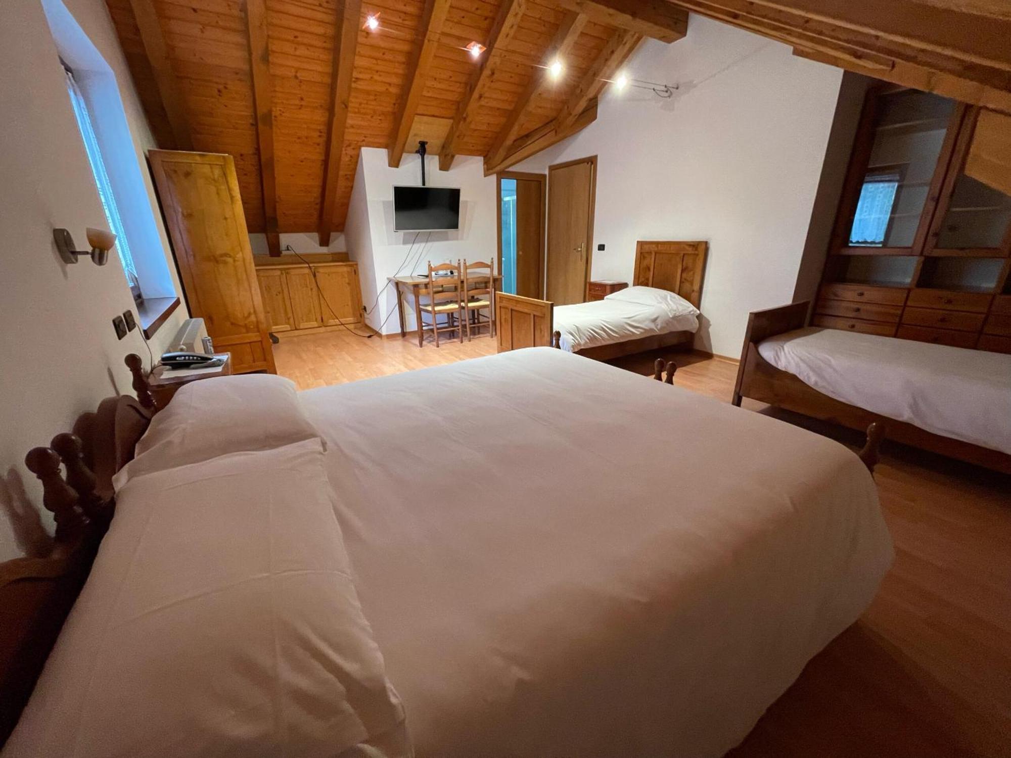 Albergo Nuoitas Forni di Sopra Buitenkant foto