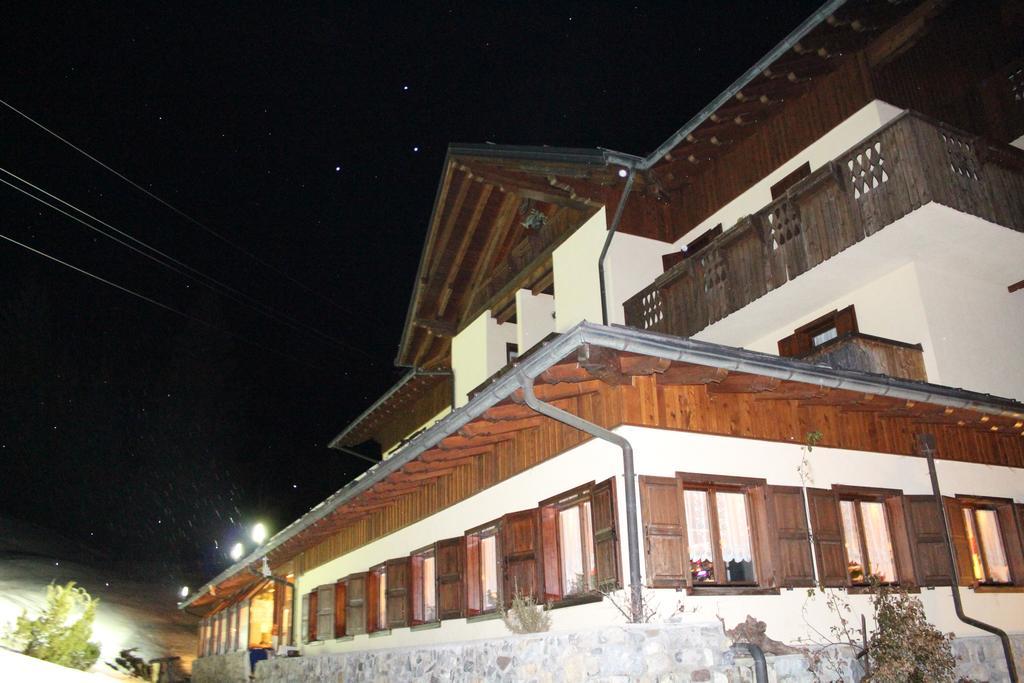 Albergo Nuoitas Forni di Sopra Buitenkant foto