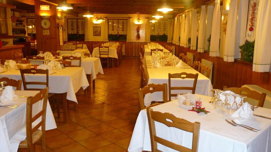 Albergo Nuoitas Forni di Sopra Buitenkant foto